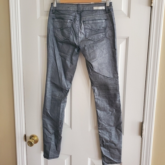 NWOT Almost Famous Metalic coated jeans size 3 - Picture 4 of 6